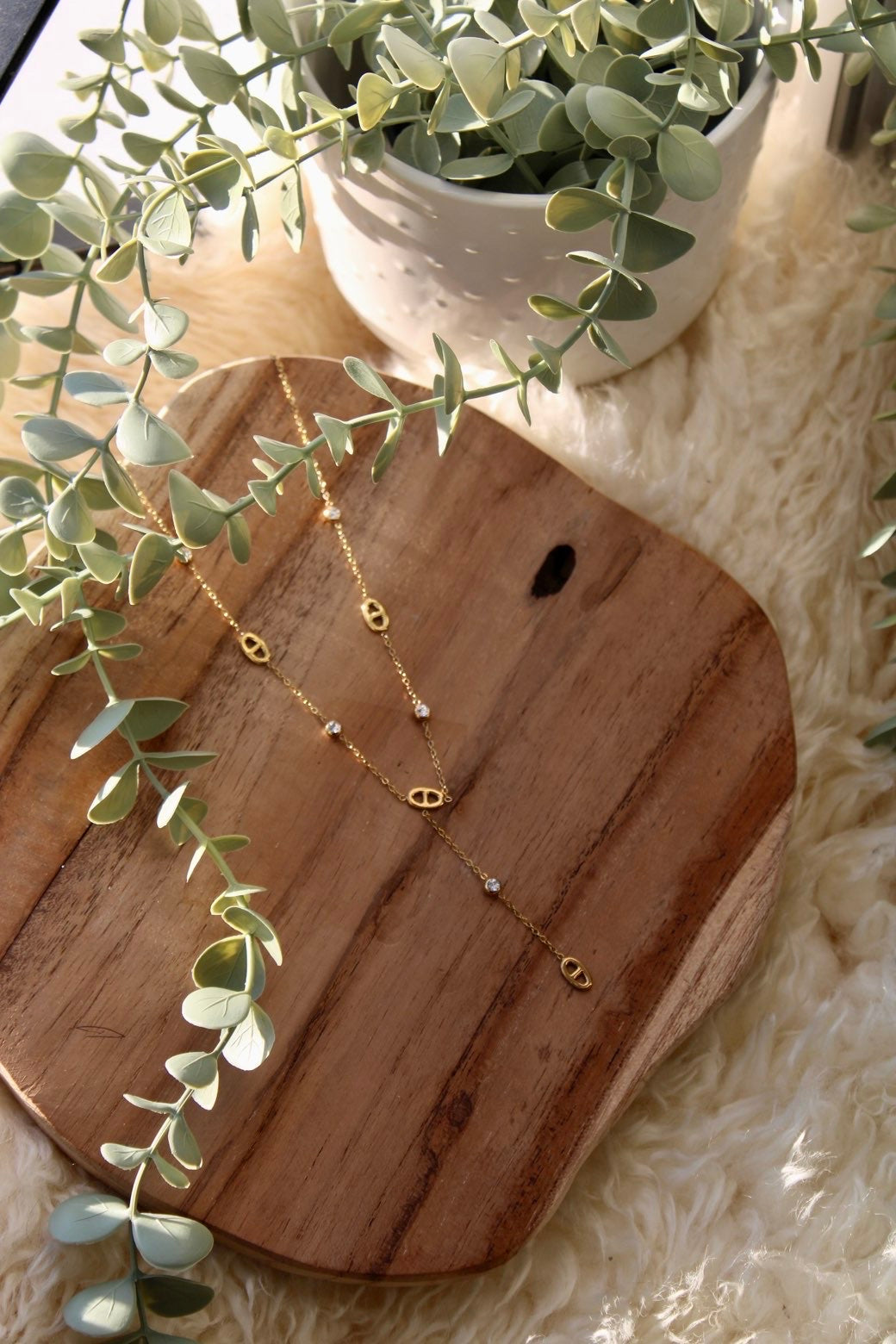 COLLIER Y - MYA